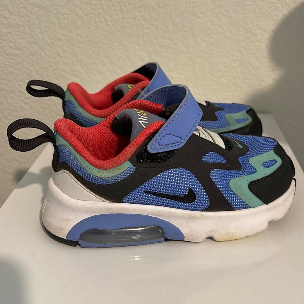 Nike Air Max 200 - size 8C